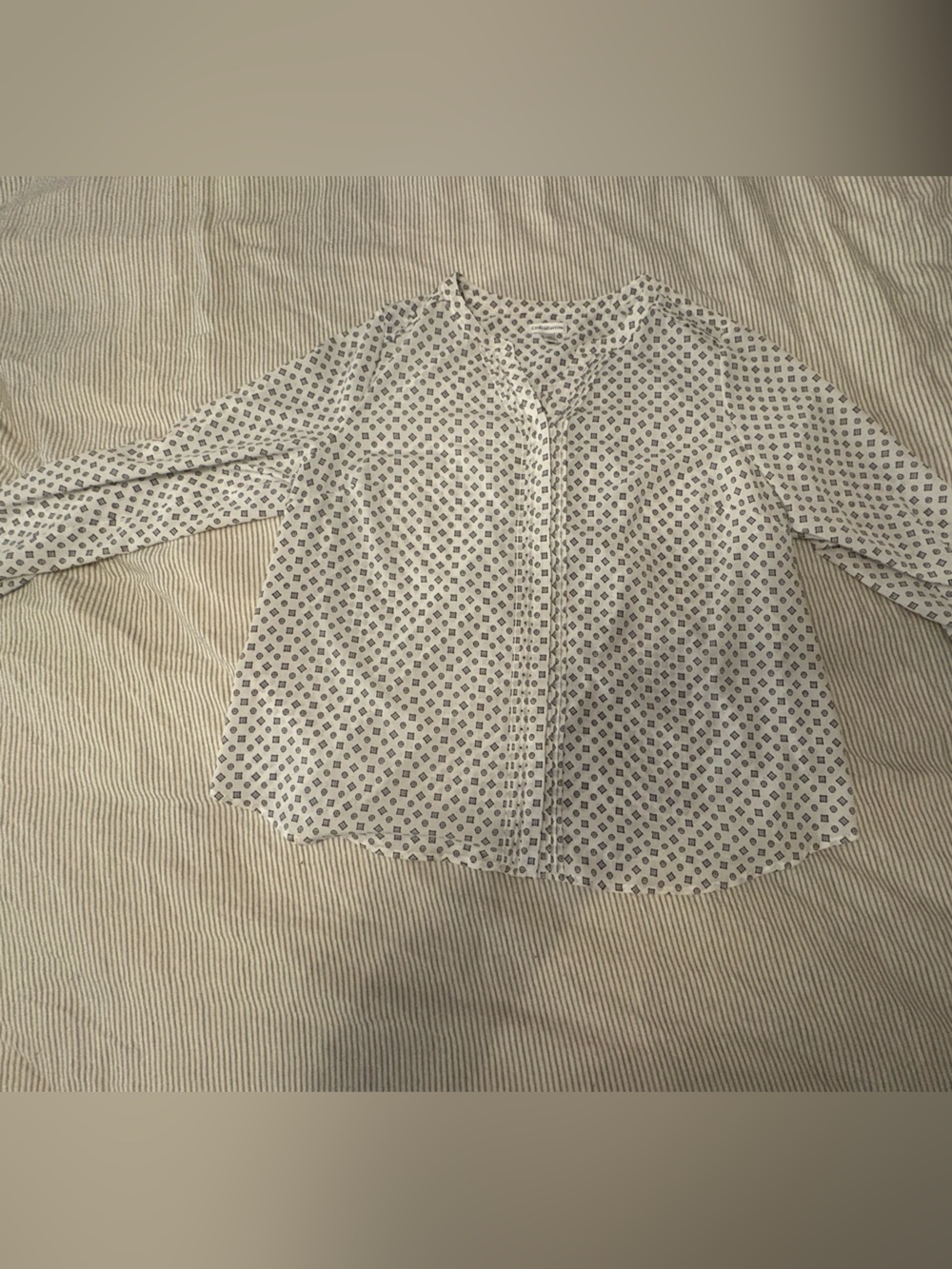 Women's White and Black Patterned Blouse